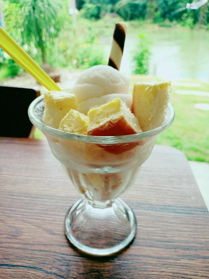 ลุงลอคาเฟ่ LungLOr Café สามร้อยยอด: The Best Amazing Iconic 10/10 lunglor café2