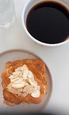 the white cafe5
